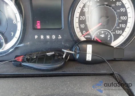 2017 Ram 1500 Express 4X4 6'4 Box из США, поврежденный, VIN 1C6RR7FG2HS673969